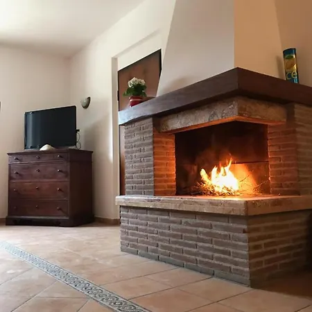 아파트 La Casa Di Demetra. Un Paradiso Tra Gli Olivi.